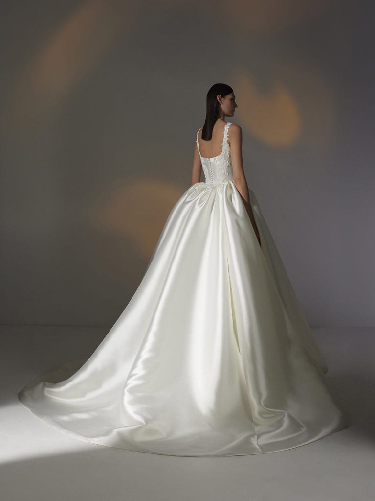 Pronovias ALUREA | Vestido De Novia Princesa Con Escote Cuadrado