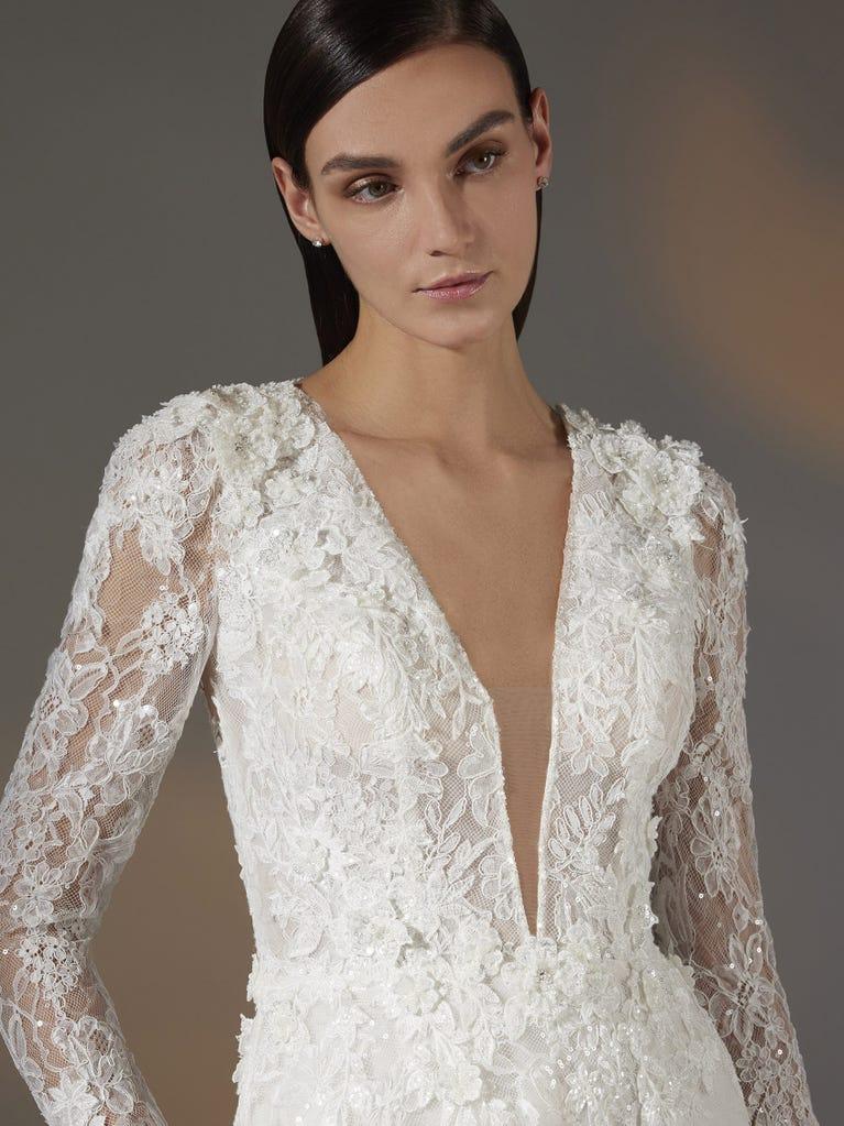 Pronovias AMERI | Vestido De Novia Corte En A Con Escote De Pico