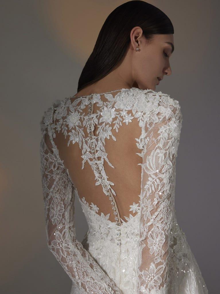 Pronovias AMERI | Vestido De Novia Corte En A Con Escote De Pico