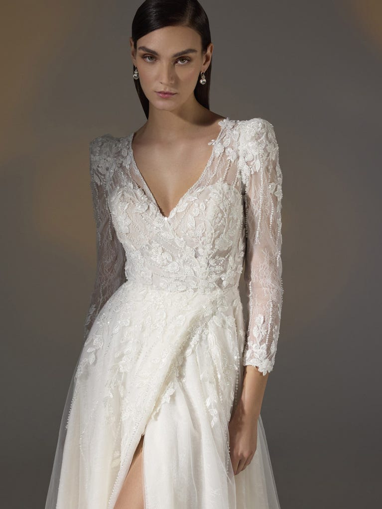 Pronovias AMIYAH | Vestido De Novia Corte En A Con Escote De Pico