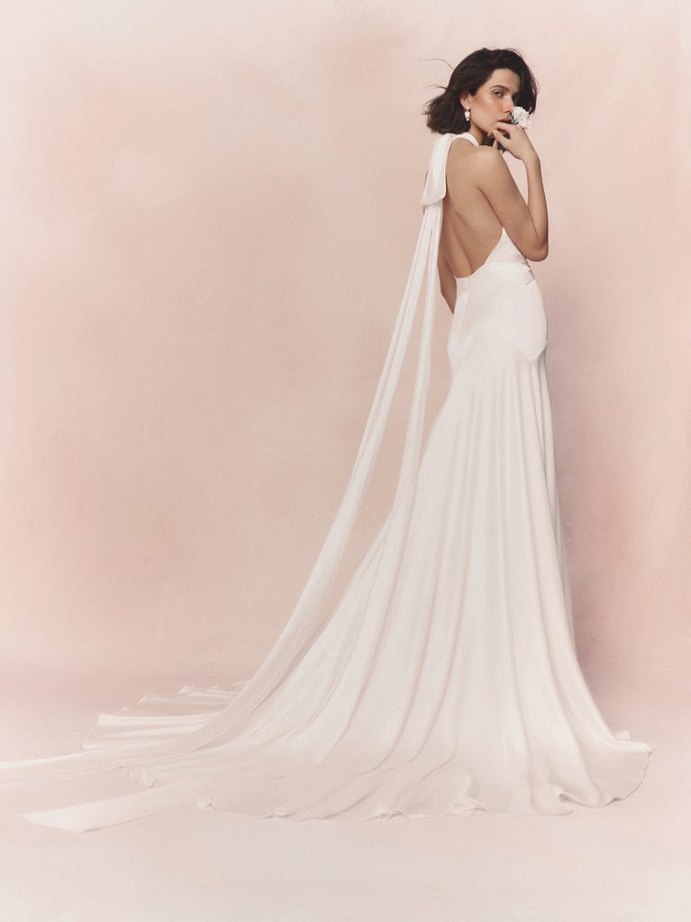 Pronovias ANTALYA | Vestido De Novia Corte En A Con Cuello Halter | Pronovias
