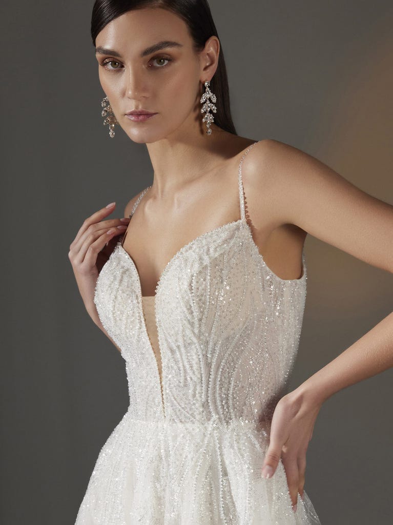 Pronovias ASTRIA | Vestido De Novia Corte En A Con Escote De Pico