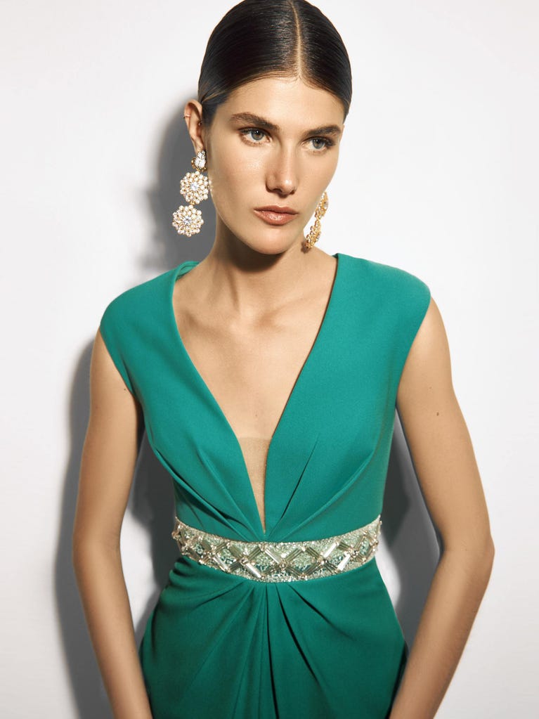 Pronovias AZAFRAN | Vestido De Fiesta Sirena Con Escote De Pico | Pronovias