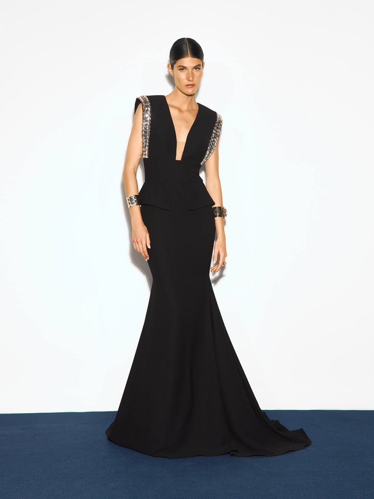 Pronovias BAOBAB | Vestido De Fiesta Sirena Con Escote De Pico | Pronovias