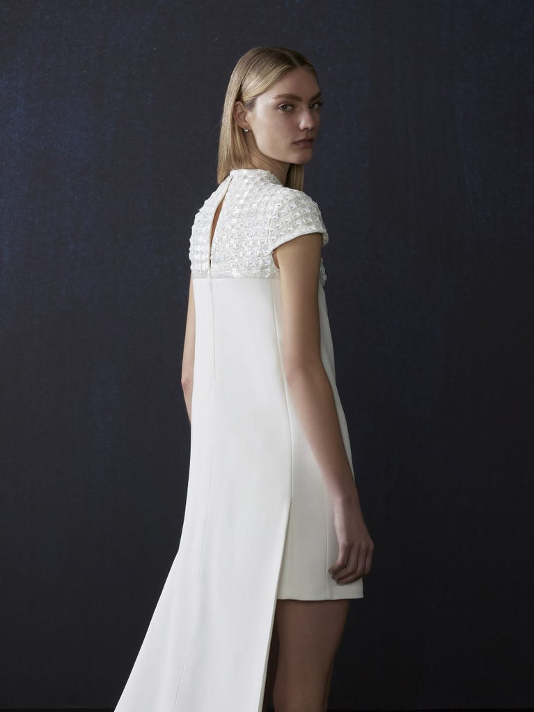 Pronovias CASAS | Vestido De Novia Recto Con Cuello Caja | Atelier Pronovias