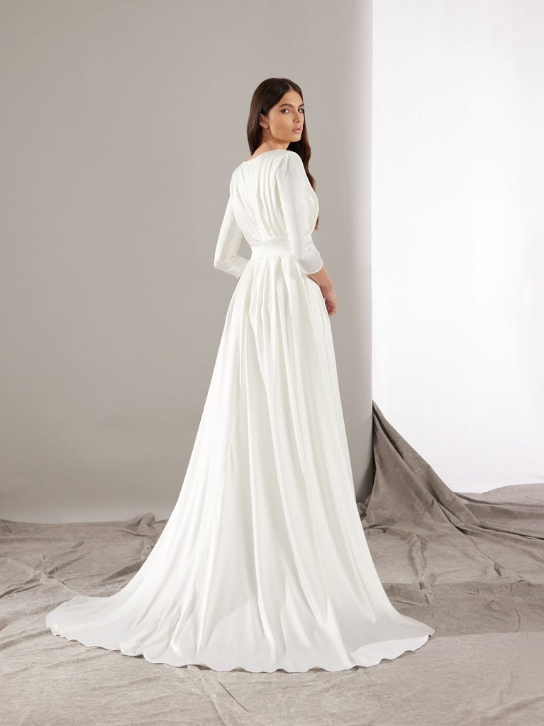 Pronovias CASSIAN | Vestido De Novia Corte en a Con Escote Barco | Pronovias