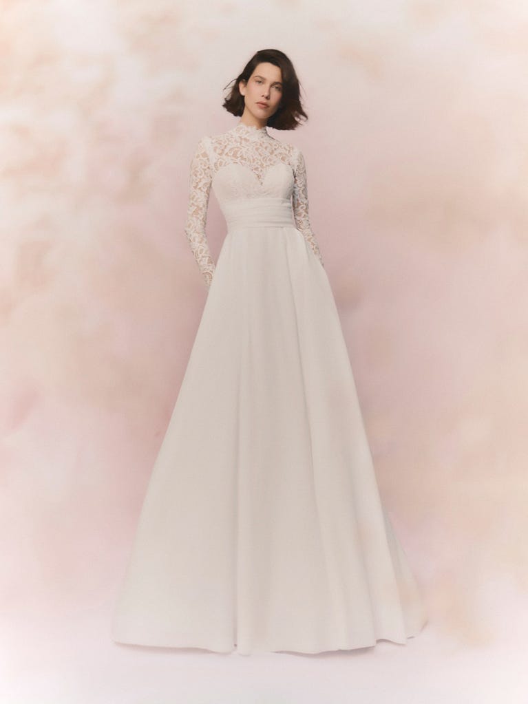 Pronovias CEEYLO | Vestido De Novia Corte En A Con Cuello Cisne | Pronovias