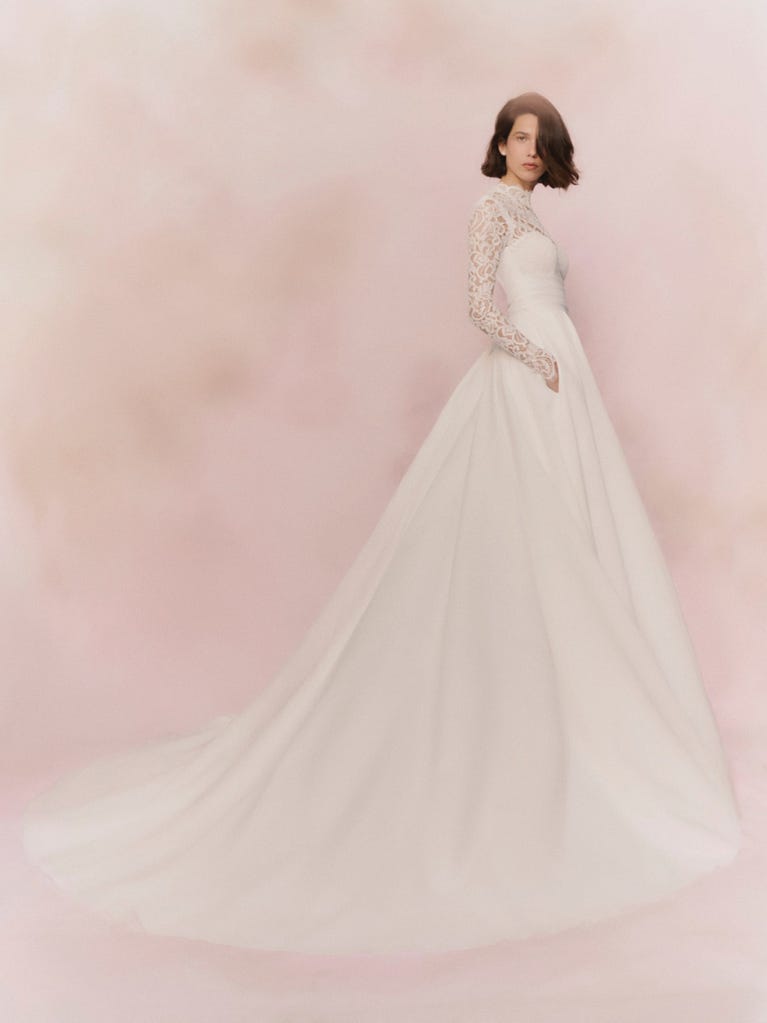 Pronovias CEEYLO | Vestido De Novia Corte En A Con Cuello Cisne | Pronovias