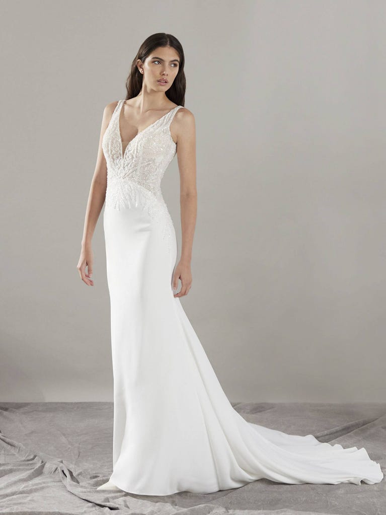 Pronovias CLIN | Vestido De Novia Sirena Con Escote De Pico | Pronovias