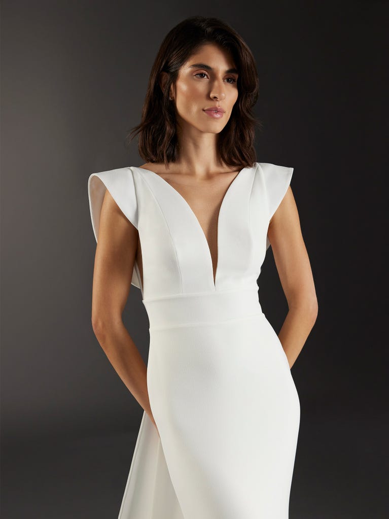 Pronovias CONDAL | Vestido De Novia Sirena Con Escote De Pico | Pronovias