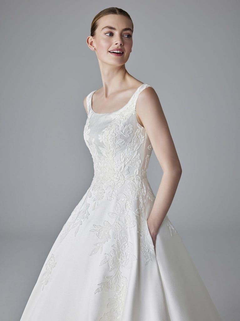 Pronovias DALIDA | Vestido De Novia Princesa Con Escote Redondo | Pronovias