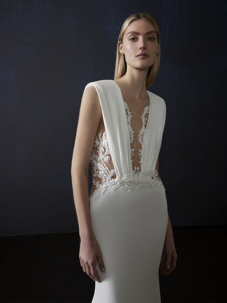 Pronovias DAME | Vestido De Novia Sirena Con Escote De Pico | Atelier Pronovias