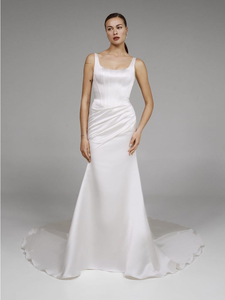 pronovias DENNISE | Vestido de novia sirena con escote cuadrado | Pronovias