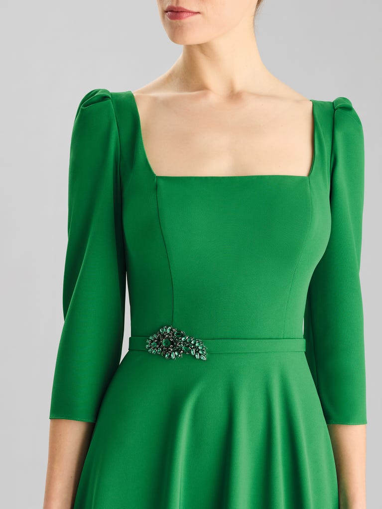 Pronovias ESSENTIAL 2429 | Vestido De Fiesta Corte En A Con Escote Cuadrado | Pronovias