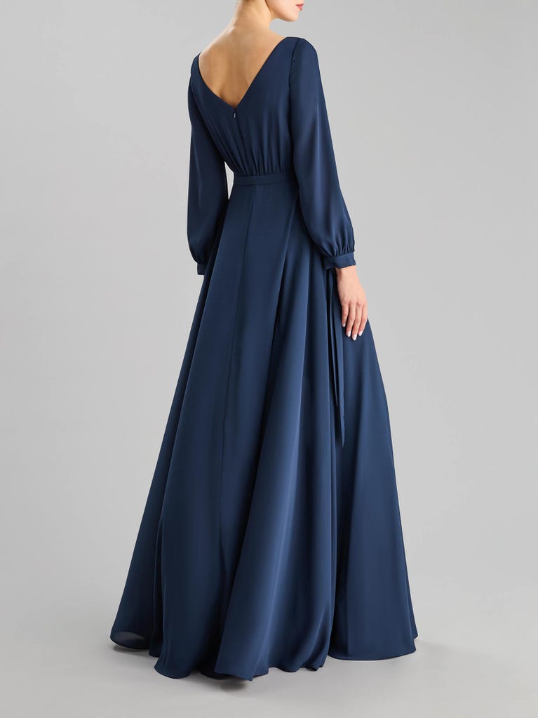 Pronovias ESSENTIAL 2430 | Mono De Fiesta De Manga Larga Con Escote Barco | Pronovias