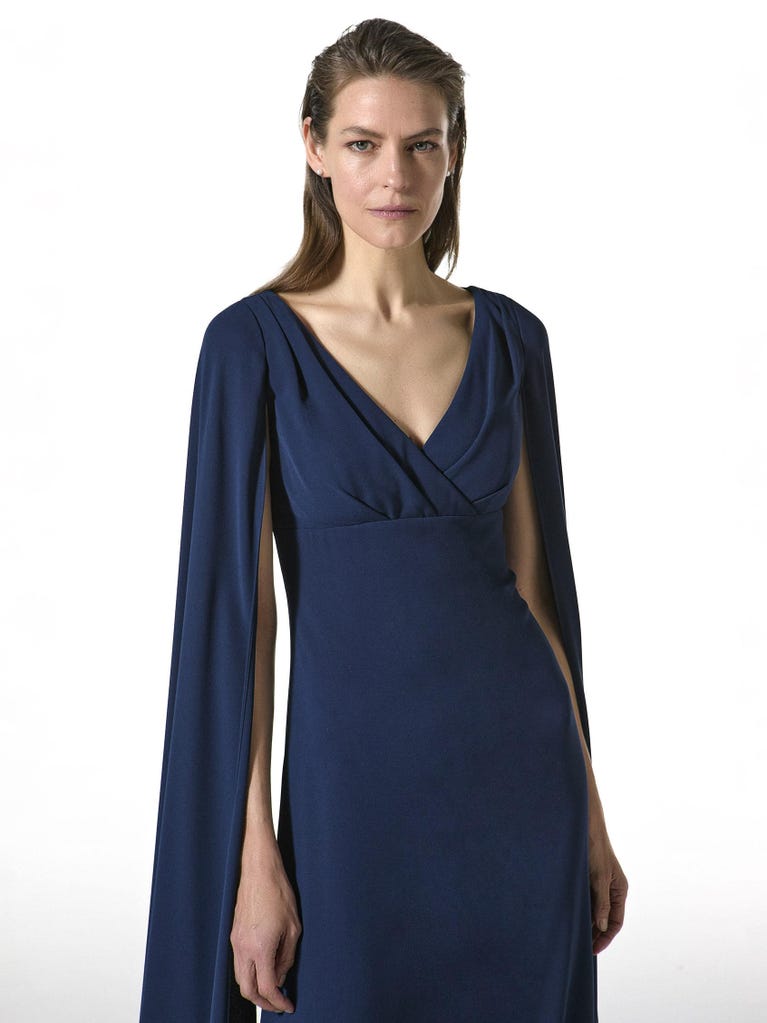 Pronovias Essential 2433 | Vestido De Fiesta Recto Con Escote De Pico | Pronovias