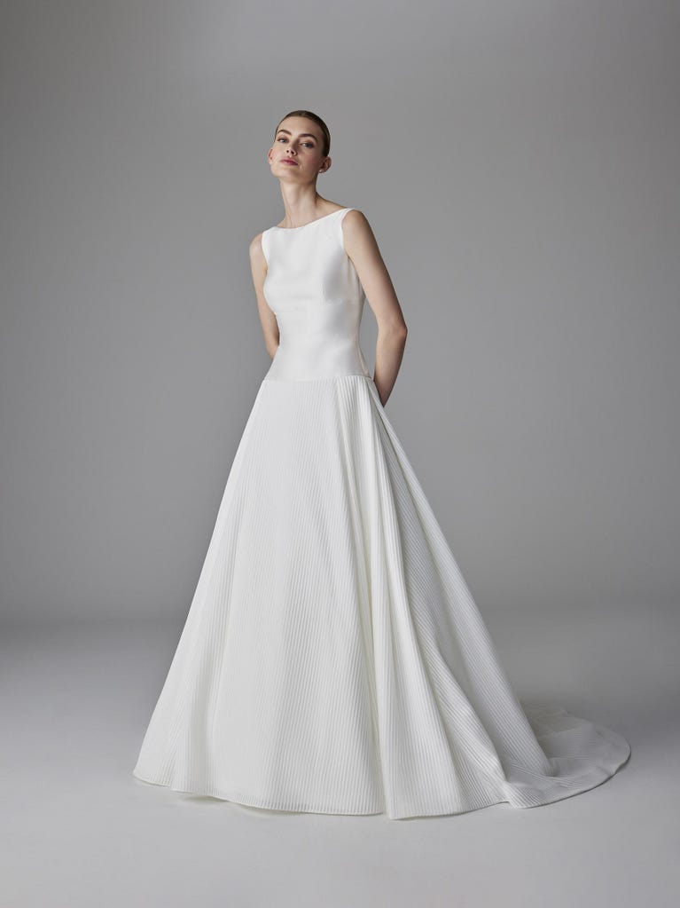 Pronovias GALLIA | Vestido De Novia Corte En A Con Escote Barco | Pronovias