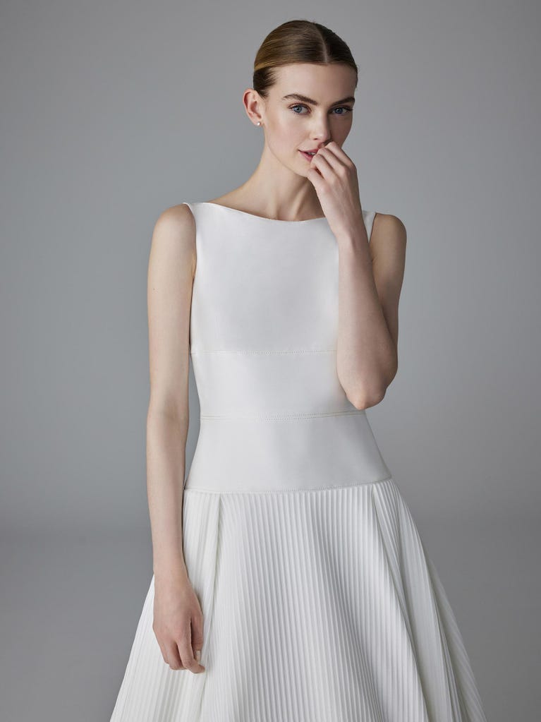 Pronovias GALLIA | Vestido De Novia Corte En A Con Escote Barco | Pronovias