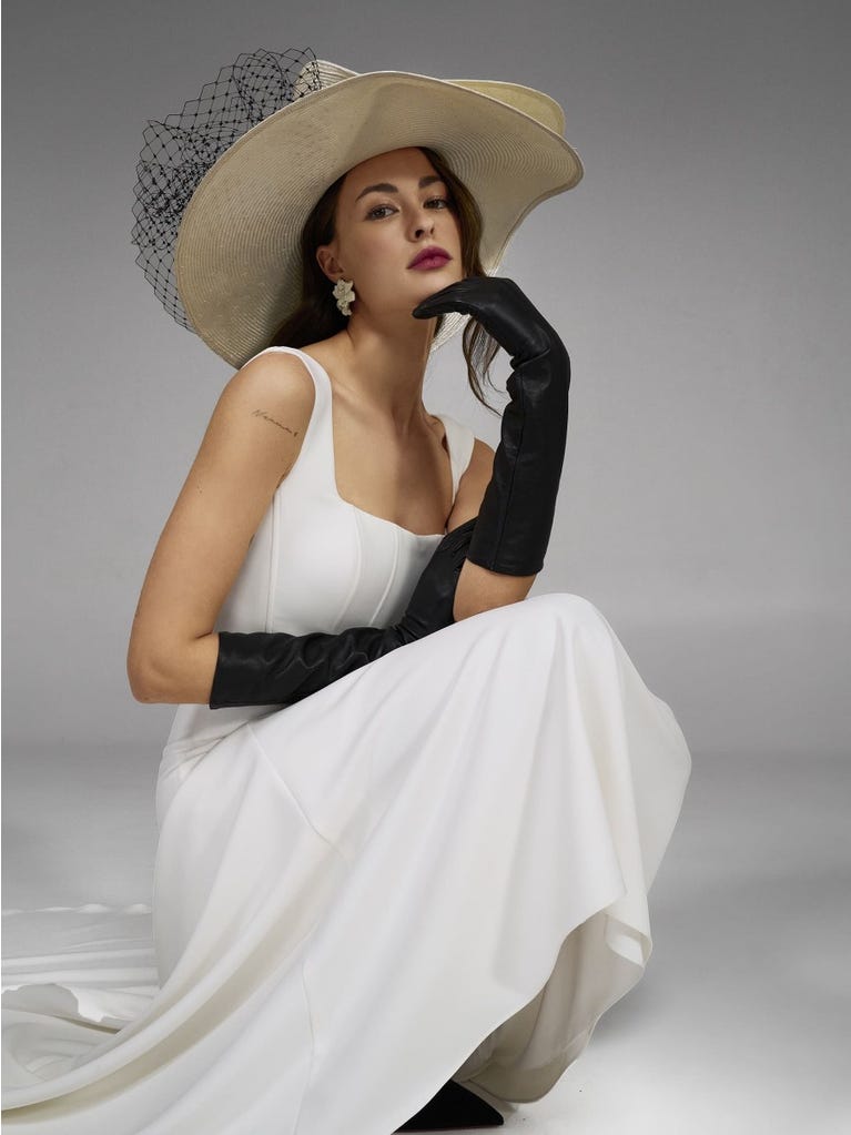 Pronovias HOLANE | Vestido De Novia Corte en a Con Escote Cuadrado | Pronovias