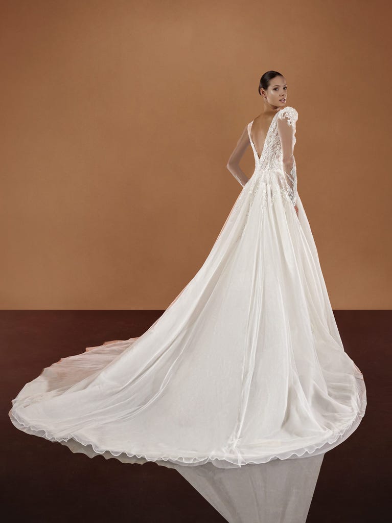 Pronovias ISHANI | Vestido De Novia Corte En A Con Escote De Pico | Pronovias