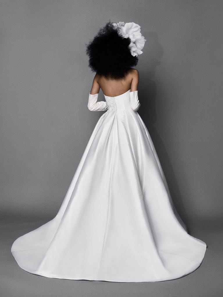 Pronovias JULIANNE | Vestido De Novia Princesa | VeraWangBride