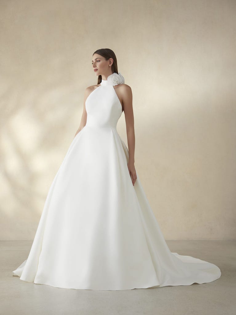 Pronovias JULY | Vestido De Novia Corte En A Con Cuello Halter | Pronovias