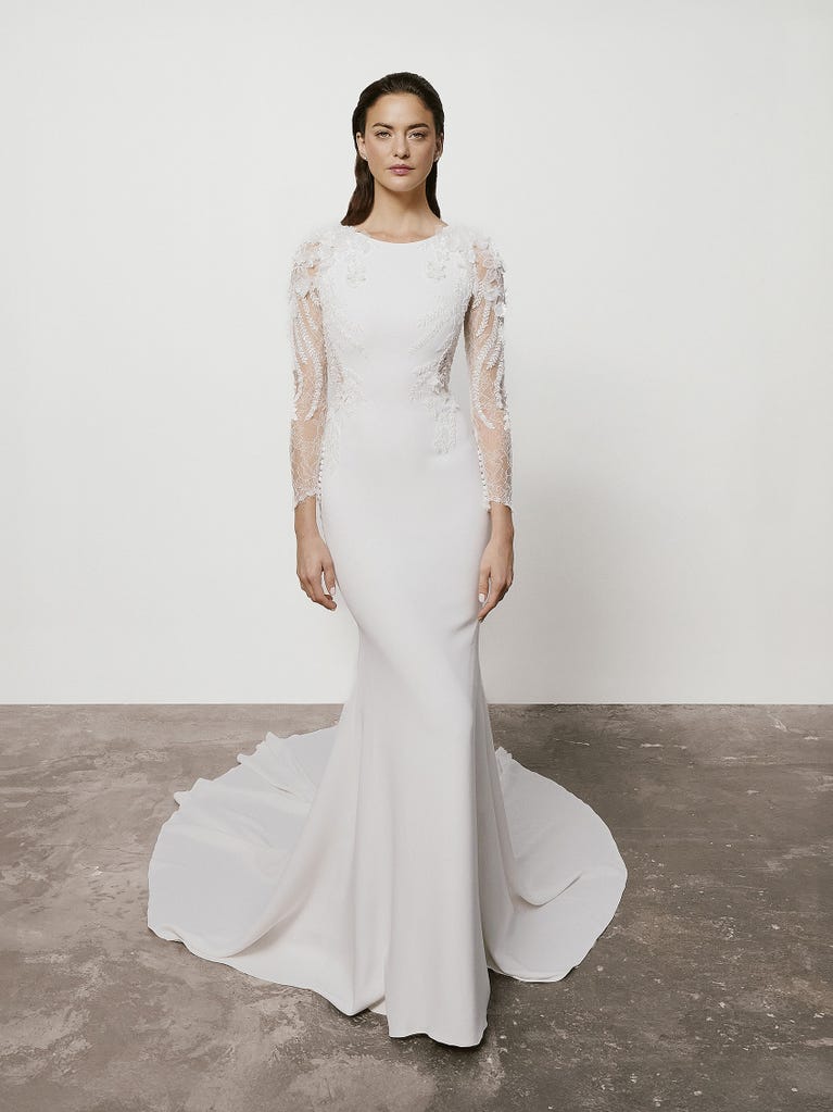 pronovias JUSTINE | Vestido de novia sirena con escote barco | Atelier Pronovias