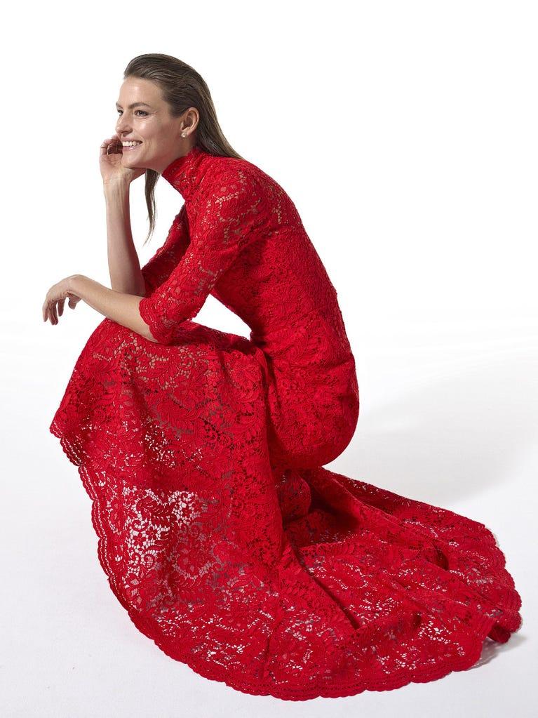 Pronovias Lace 2435 | Vestido De Fiesta Sirena Con Escote Cisne | Pronovias