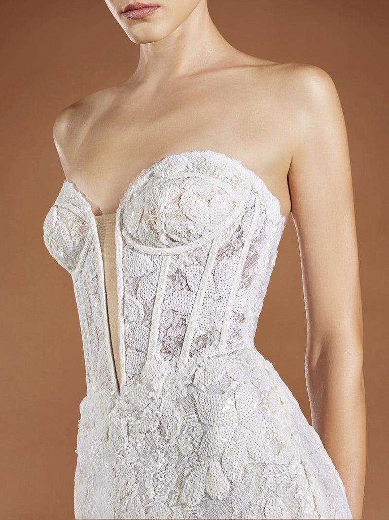 Pronovias LAVANYA | Vestido De Novia Sirena Con Escote De Pico | Pronovias