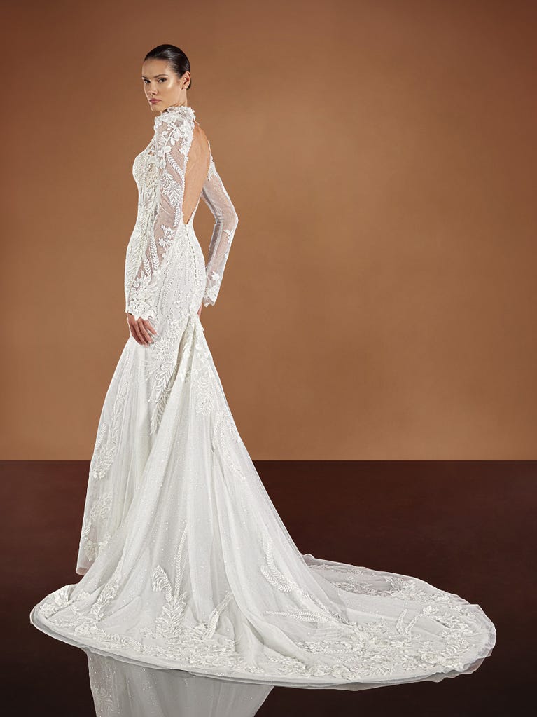 Pronovias LIYA | Vestido De Novia Sirena Con Escote Cisne | Pronovias