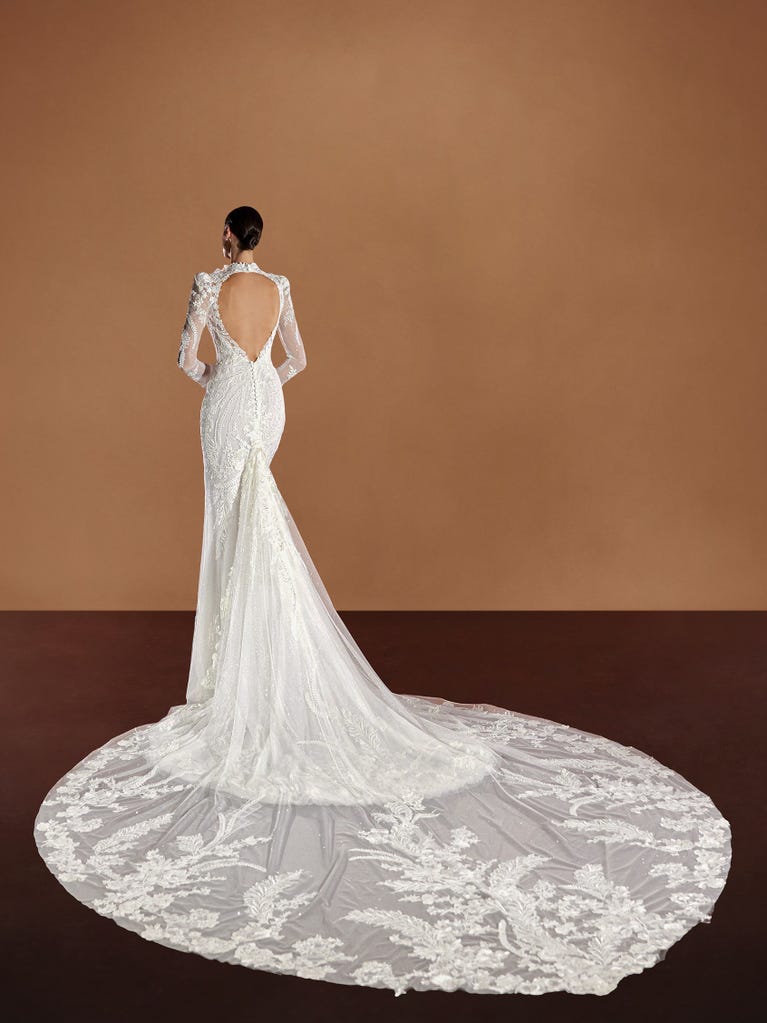 Pronovias LIYA | Vestido De Novia Sirena Con Escote Cisne | Pronovias