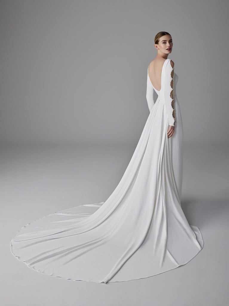 Pronovias MAELLE | Vestido De Novia Recto Con Escote Barco | Pronovias