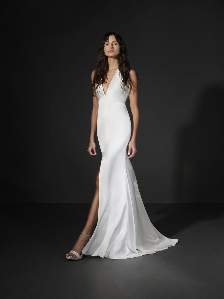 pronovias MAEVA | Vestido de novia sirena con cuello halter | Vera Wang Bride