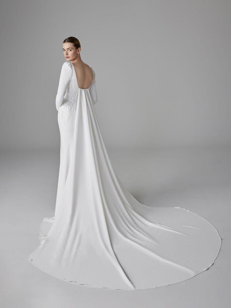 Pronovias MALLORY | Vestido De Novia Sirena Con Escote Cuadrado | Pronovias