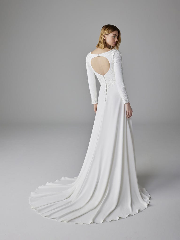 Pronovias MELUSINE | Vestido De Novia Corte En A Con Escote Corazón | Pronovias