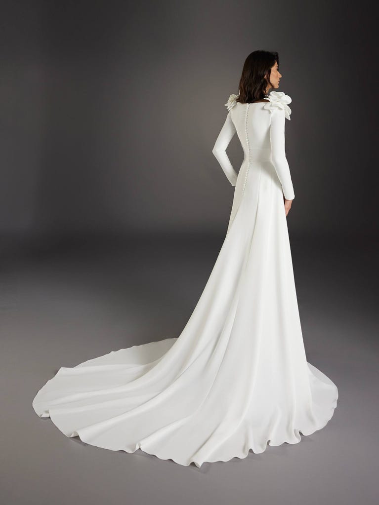 Pronovias MIES | Vestido De Novia Corte En A Con Escote Barco | Pronovias