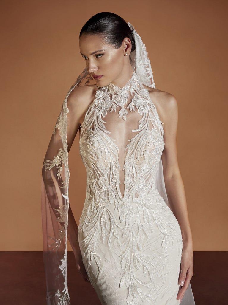 Pronovias NISHA | Vestido De Novia Sirena Con Cuello Halter | Pronovias