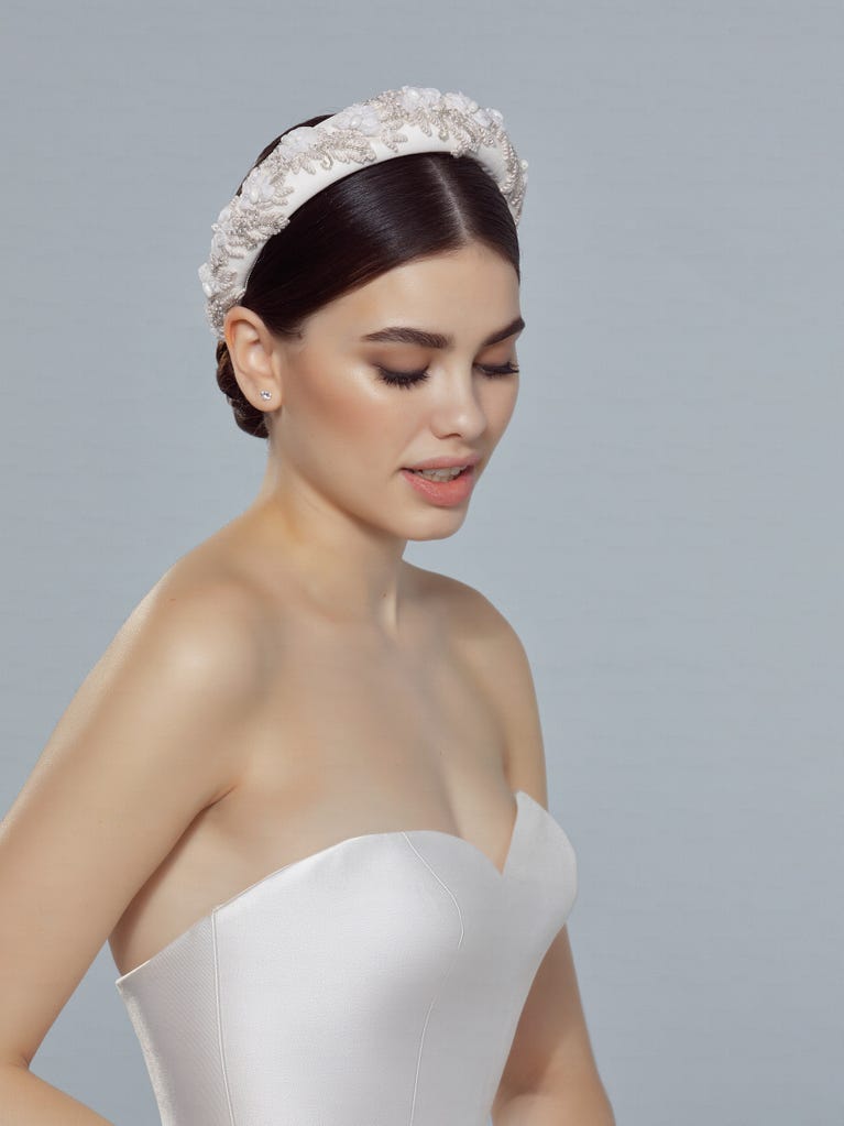pronovias HD-LA20