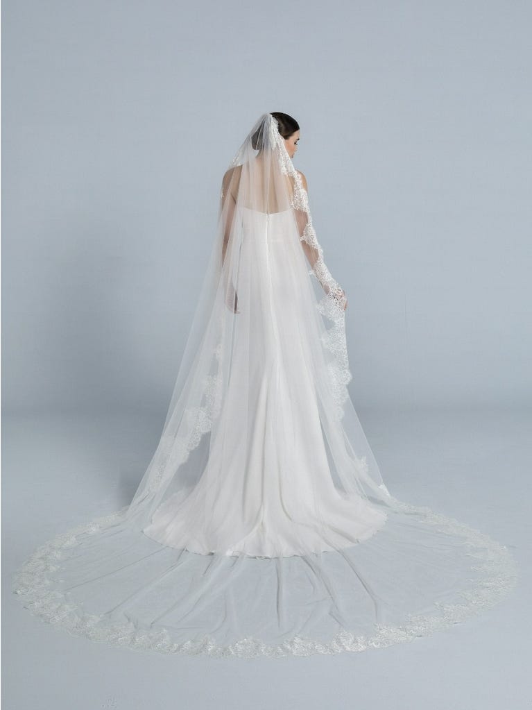 Pronovias V-2033CC