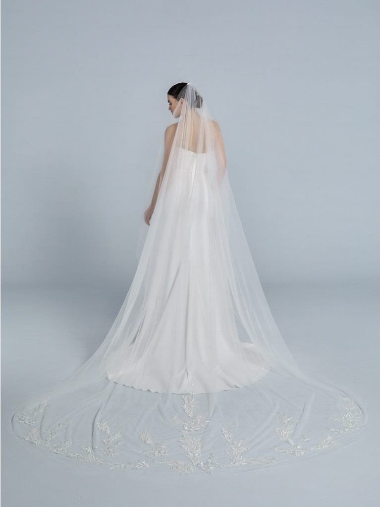 pronovias V-2104