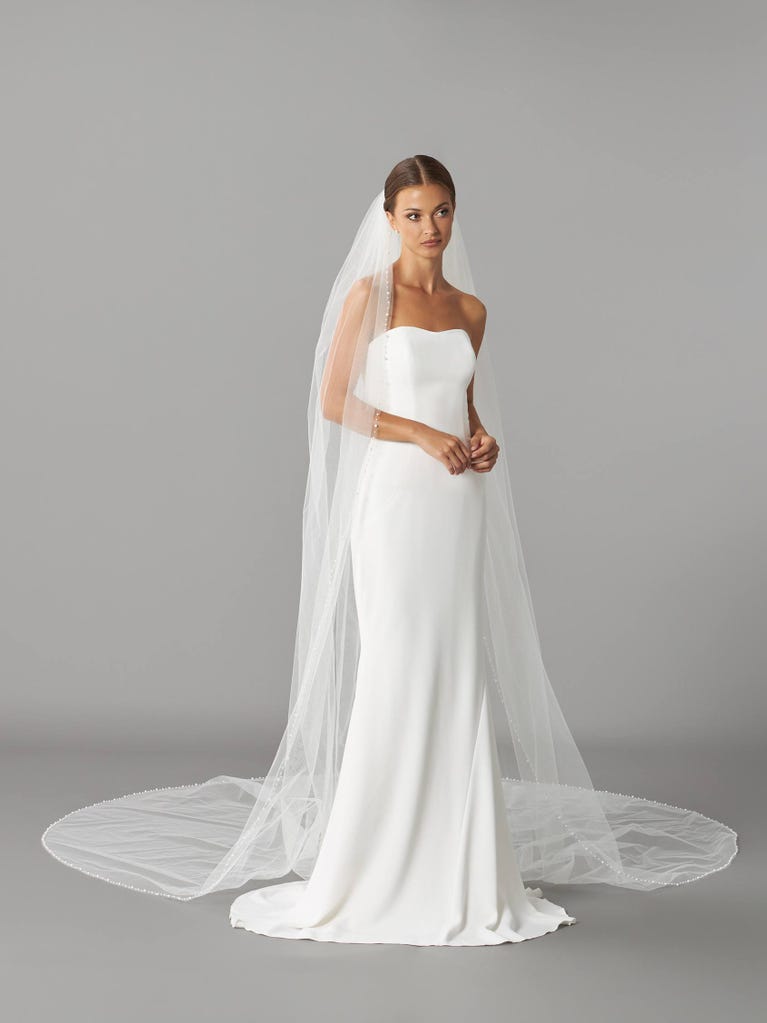 Pronovias V-2117