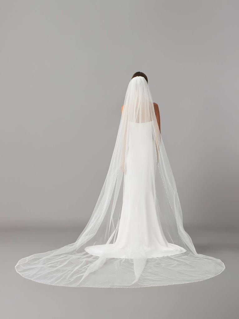 Pronovias V-2117