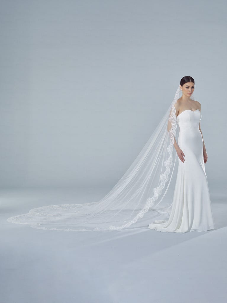 pronovias V-LA39