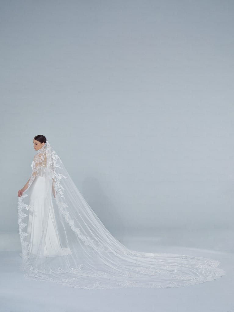 Pronovias V-LA40