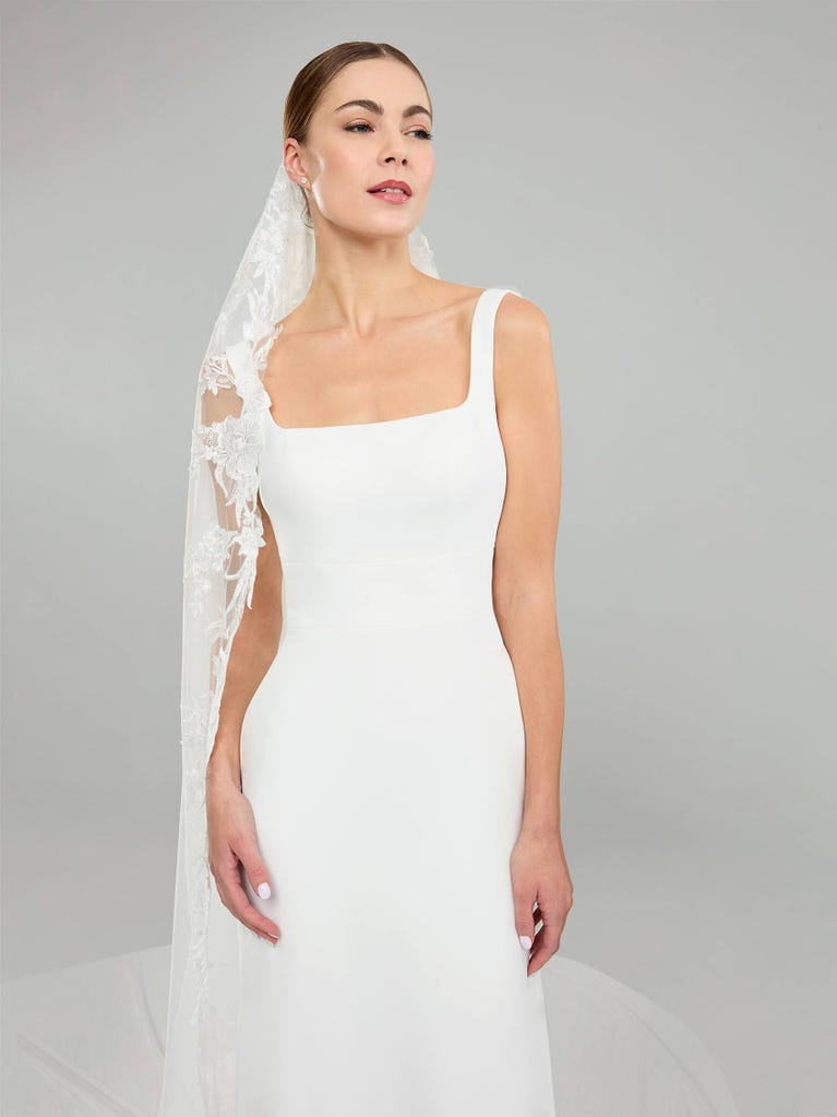 Pronovias V-LA44