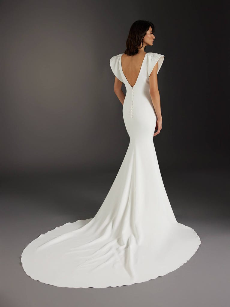 Pronovias RAJOLA | Vestido De Novia Sirena Con Escote Barco | Pronovias