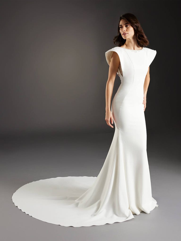 Pronovias RAJOLA | Vestido De Novia Sirena Con Escote Barco | Pronovias