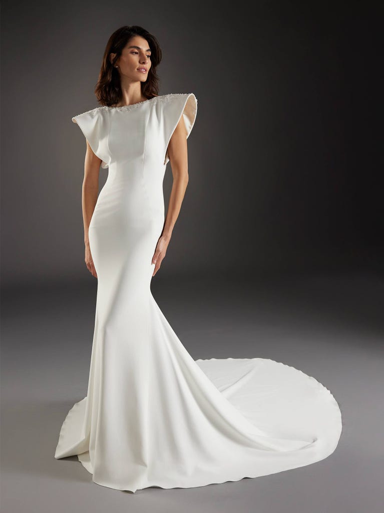 pronovias RAJOLA | Vestido de novia sirena con escote barco | Pronovias