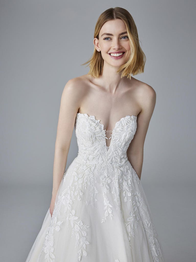 Pronovias REMI | Vestido De Novia Princesa Con Escote Corazón | Pronovias