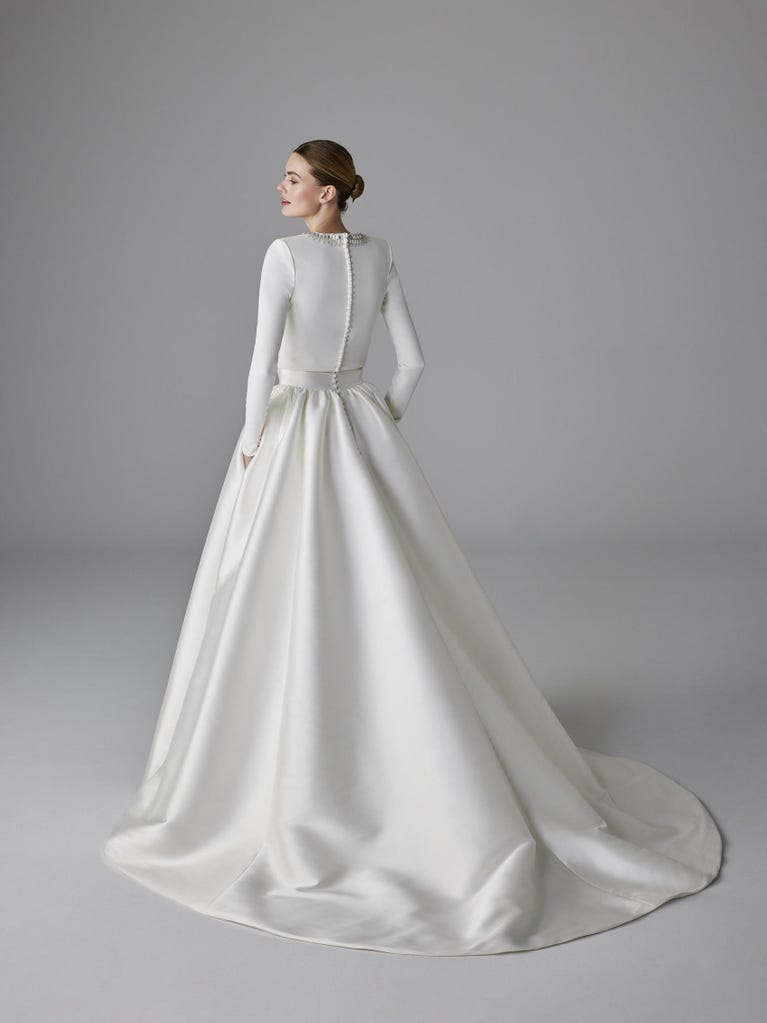 Pronovias RONAN | Vestido De Novia Princesa Con Cuello Caja | Pronovias